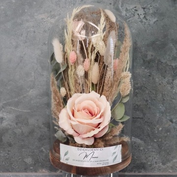 Szklana kopuła z wiecznymi kwiatami + napis