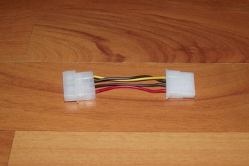 Kabel przedłużacz zasilania Molex (M) -> Molex (F) 4pin