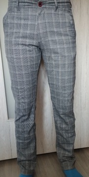 Spodnie szare w kratkę rozmiar 31