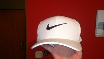 Czapka z daszkiem NIKE Dri fit full cap.Nowa