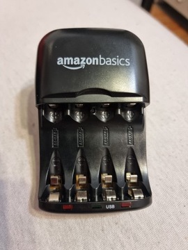 Ładowarka sieciowa  AA/AAA +USB. AMAZON BASIC 