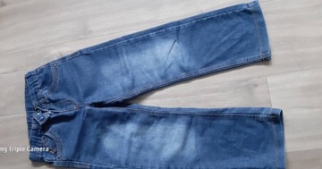 Śliczne spodnie, jeansy w rozmiarze 116