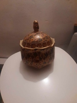Chiński wazon z przykrywką