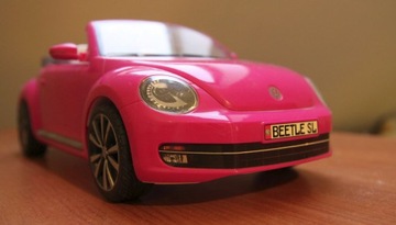 Samochód Barbie - Kultowy VW Beetle SL w kartonie