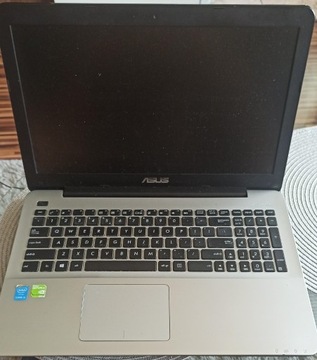 Uszkodzony laptop Asus - sprawny dysk!