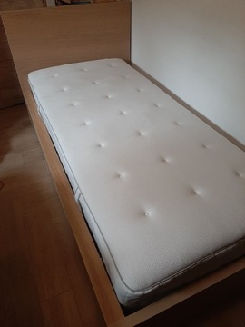 Łóżko ikea malm, materac Hokkasen, szuflady 90x200