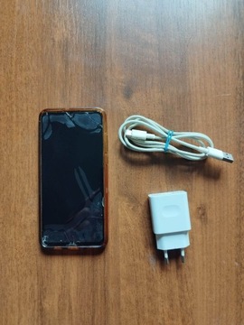 Telefon Huawei P30 Lite. Słuchawki Huawei Freebuds