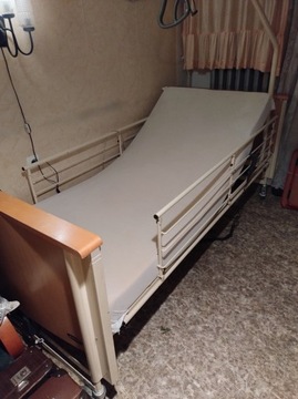 Łóżko rehabilitacyjne dla osoby leżącej 