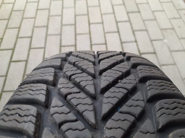 Opona pojedyncza zimowa Kelly Winter ST 195/65 r15