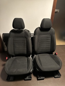 Komplet foteli i boczków FORD MUSTANG GT 2015