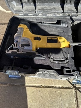 DEWALT 333KT wyrzynarka pionowa