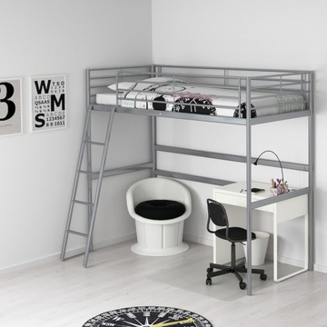 łóżko Ikea svarta z materacem piankowym Malvik