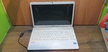 Sony PCG-71211V, laptop uszkodzony