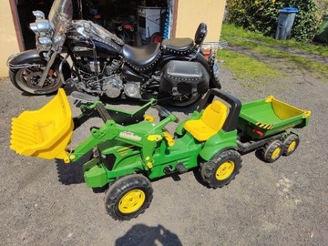 Traktor John Deere na pedały z przyczepą i łyżką
