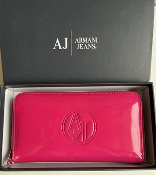 ARMANI portfel różowy lakierowany 