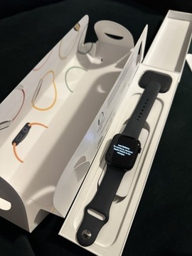 Apple Watch 8 prawie nowy