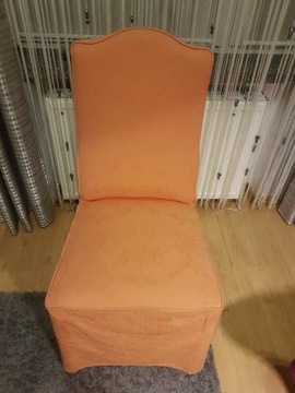Krzesło z pokrowcem 