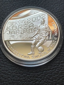 10 zł. 2002 r.   Mistrzostwa Świata Korea  Ag