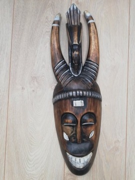 Maska drewniana, rzeźba 