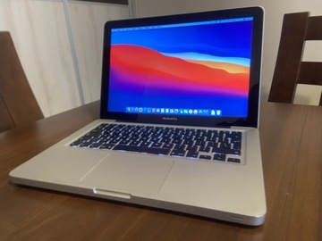 MacBook Pro 13” Intel i5 4GB Ram 120 GB SSD