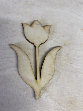 Tulipan drewniany