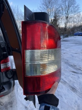 Lampa tylna tył VW Transporter T5 Lewa 