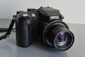 Fujifilm FinePix S7000 +karta 16MB +pokrowiec +USB