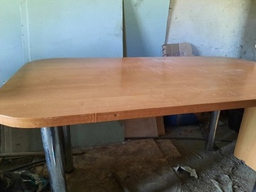 Stół kuchenny +4 krzesła 