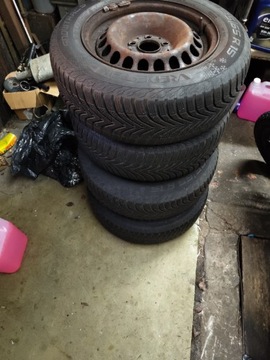 Opony zimowe 195/65 r15 5x120 + koła stalowe w210