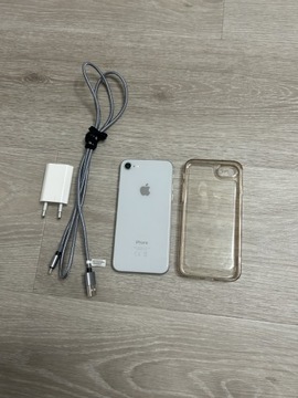 Iphone 8 64GB Biały + ładowarka i etui