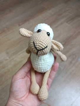 Owieczka owca amigurumi handmade pluszak maskotka 