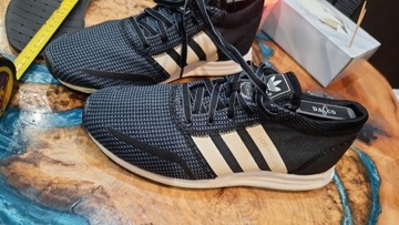 Buty sportowe firmy ADIDAS model Los Angeles 