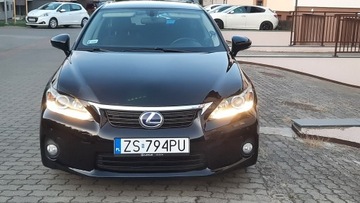 Zderzak kompletny z halogenami do Lexus ct200h 