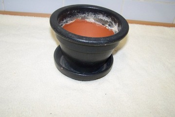 komplet. ceramiczna doniczka z podstawką