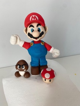 Figurka z masy cukrowej Mario 