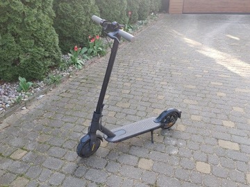 Hulajnoga elektryczna Mi Electric Scooter M365