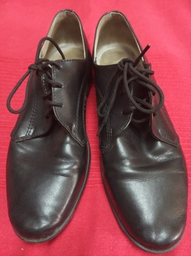 Czarne buty wizytowe komunijne lakierki r.35