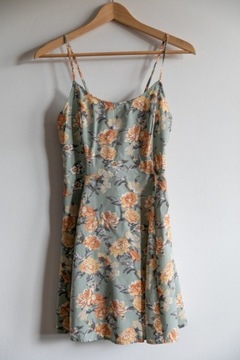 Sukienka w kwiaty vintage letnia na ramiaczka
