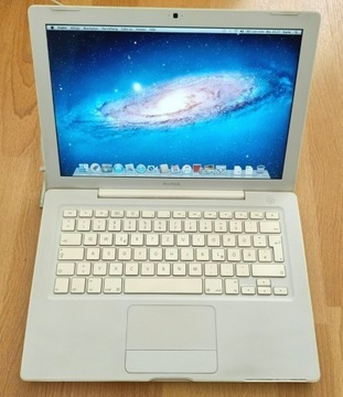 MacBook 4,1 A1181 - 13,3 cala