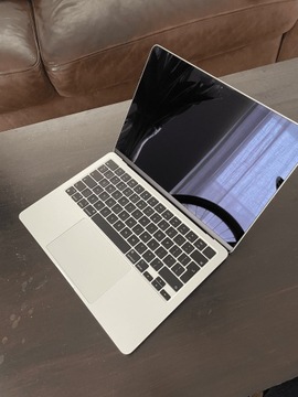 Apple MacBook Air 2022 13,6"/M2/8GB/512GB Srebrny