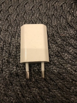  Ładowarka APPLE Power Adapter MD813ZM