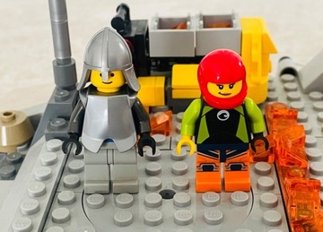 LEGO Figurka rycerz + gratis