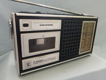 Radiomagnetofon Grundig c3200