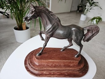 Rzeźba Koń (Arab) - odlew 6 kg, 25 x 35 cm 