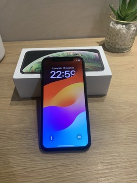 IPhone XS 64 GB stan wzorowy bateria 97%