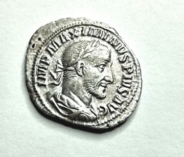 Denar rzymski z cesarzem Maksyminem Trakiem 235 r