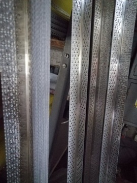 Narożnik aluminiowy 2,5m Giga