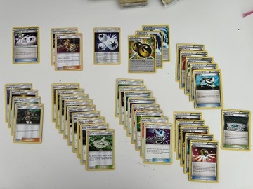 288 kart Trainer/Stadium/Item + 500 energii Pokemon TCG