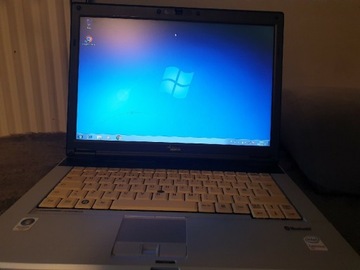 Laptop Fujitsu Siemens Lifebook S7210 z zasilaczem