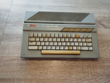 Atari 65XE sprawne 
